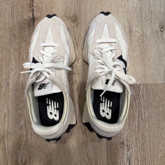 New Balance 327 Sea Salt with White and Black - Picture 3 of 4